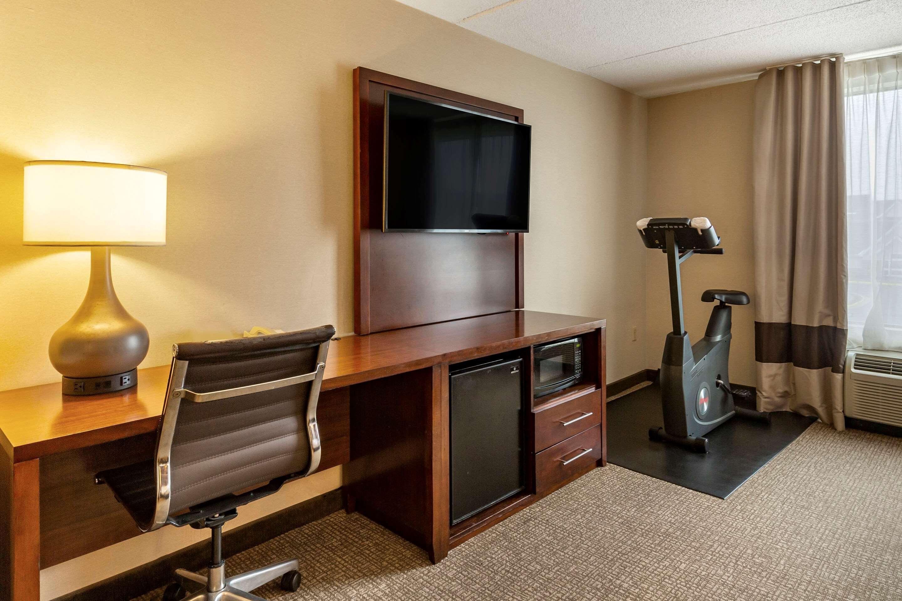 Comfort Suites Manassas Battlefield Park Exterior foto